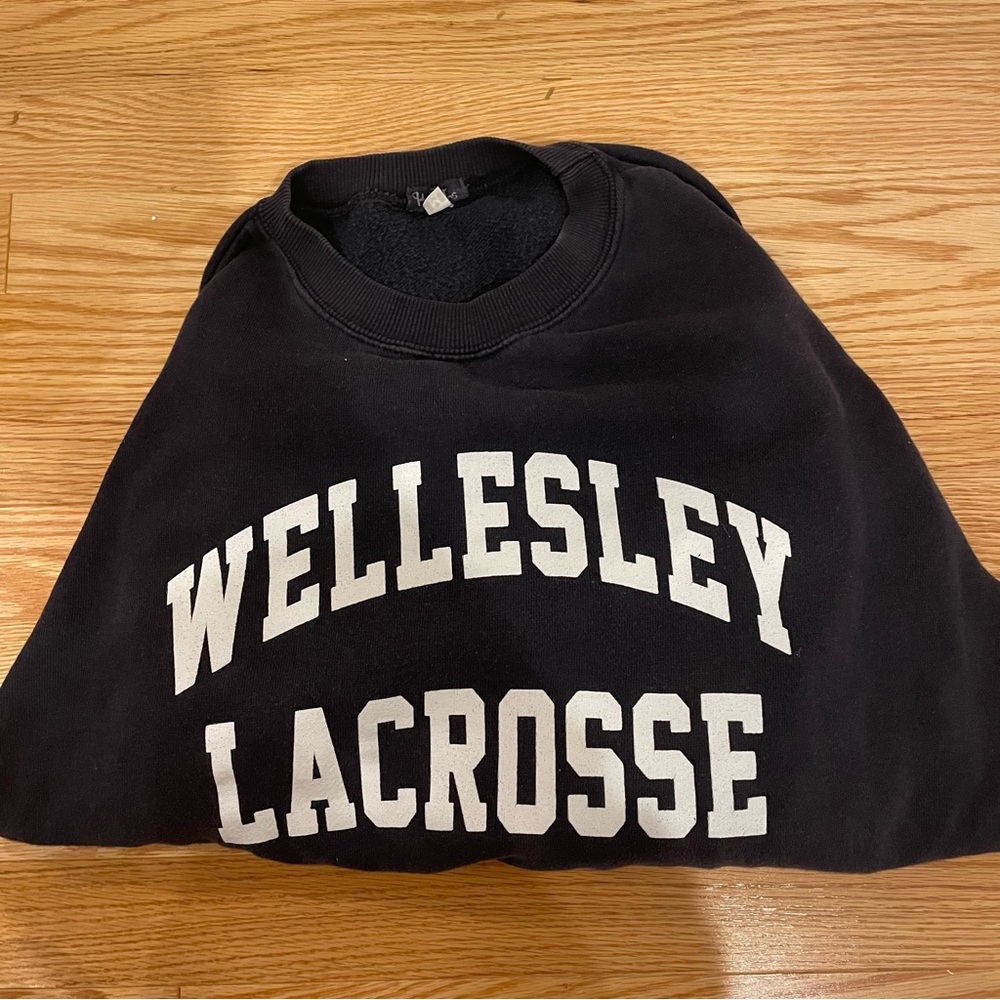 Brandy Melville Crewneckn
